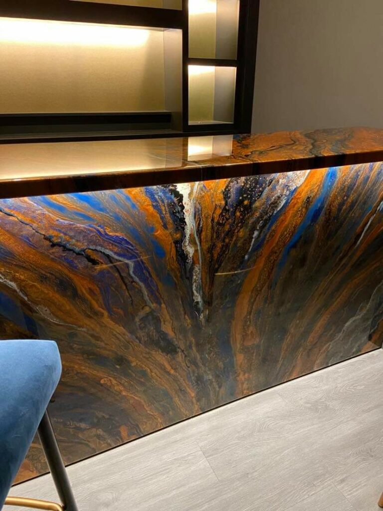 An example of an epoxy resin home bar, by Home Statements