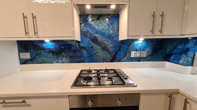 An example of an epoxy resin splashback in a kitchen, by Home Statements