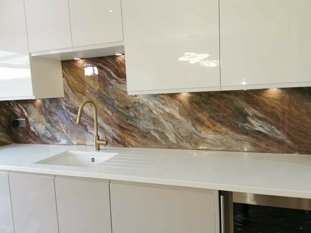 An example of an epoxy resin splashback in a kitchen, by Home Statements