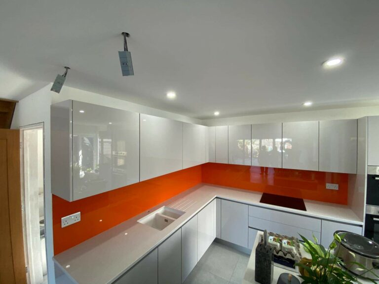 An example of plain coloured kitchen glass splashbacks, Home Statements