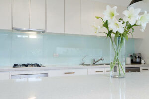 An example of an acrylic panel splashback in a kitchen