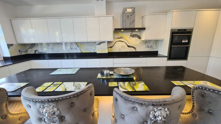 An example of epoxy resin kitchen splashbacks Bexleyheath, complete with matching resin wall art by Home Statements Ltd