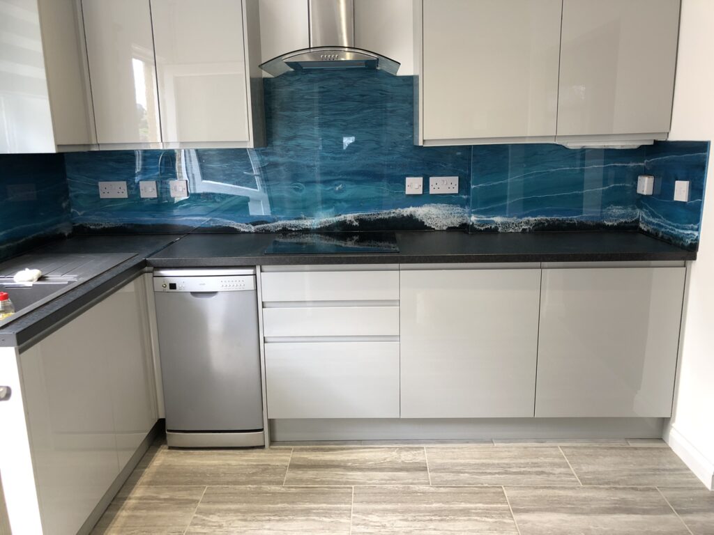 an example of an epoxy resin kitchen splashback in a kitchen by Home Statements Ltd